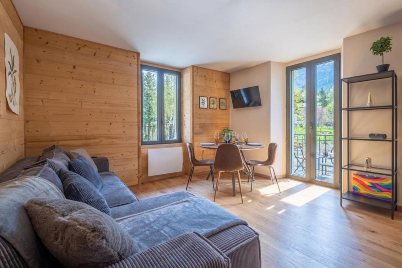 Newly Renovated Apartment With Mont Blanc View Chamonix Bagian luar foto